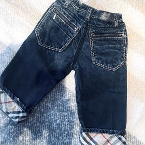Burberry jeans .
